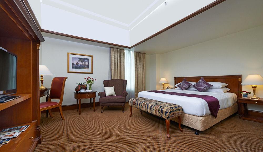 Grand Swiss-Belhotel Melaka Malacca Exterior foto