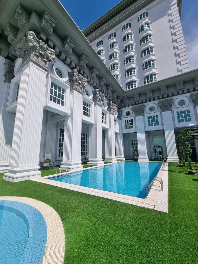 Grand Swiss-Belhotel Melaka Malacca Exterior foto